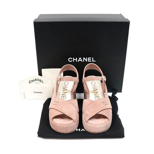 CHANEL ライトピンクスエードCCロゴサイドウェッジヒールサンダル37 157893330