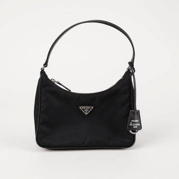 PRADA サフィアーノ トリミング リナイロン ホーボーバッグ ブラック 157849026 [P]