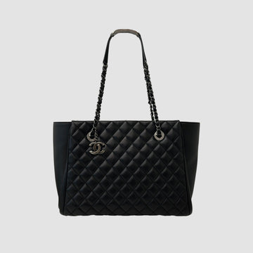 CHANEL チェーン ブラック ショッパーバッグ 23番台 158054083 [P]