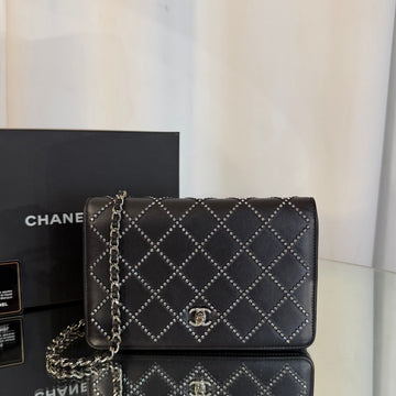 CHANEL Lambskin WOC Crossbody Bag 158098494 [P]