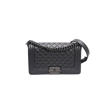CHANEL キャビアボーイバックミディアムブラックシルバーチェーンショルダーバッグ兼クロスバッグA67086 158121435 [P]