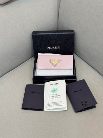 PRADA Neuware Saffiano-Leder Kartenetui 158123532 [P]