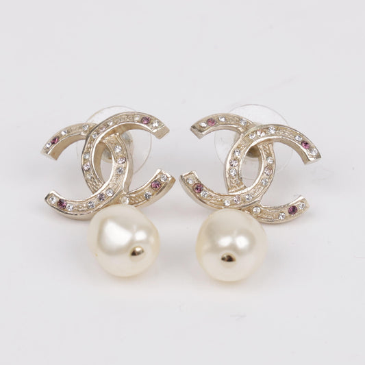 CHANEL Pearl Drop Stud Earrings 157797091 [P]