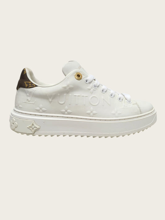 Louis Vuitton White Lettering Monogram Timeout Sneakers 158124569 [P]