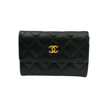 CHANEL Klassischer Klapp-Kartenhalter Geldbörse aus schwarzem Caviar mit goldener Hardware A50169 158124635 [P]