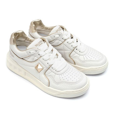 VALENTINO ロースタッド ロートップ スニーカー 2W2S0CS4-RUS-L71 51589161 [P]