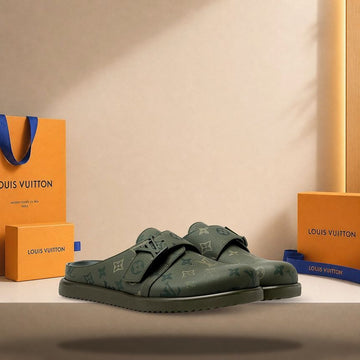 LOUIS VUITTON EASY MULE in Khaki Grün 158173098 [P]