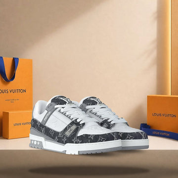 LOUIS VUITTON Trainer Sneakers Grau 158173436 [P]