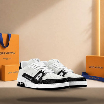 Louis Vuitton Trainer Sneakers Black 158173533 [P]