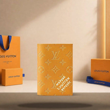 LOUIS VUITTON パスポートカバー シャフランイエロー M26834 158173788 [P]