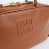 MIU MIU コニャックレザーボミディアムハンドルバッグ 158174889 [P]