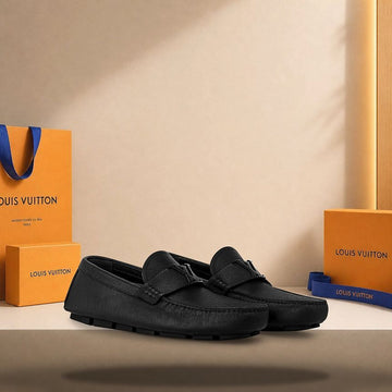 LOUIS VUITTON Monza Taiga Mokassin Schwarz 158179999 [P]
