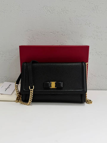 Salvatore Ferragamo Mini Chain Crossbody Bag 22C940 158271134 [P]