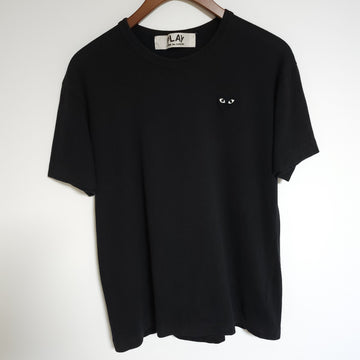 COMME DES GARCONS Herren T-Shirt kurzarm Schwarz mit Aufnäher G92 158300312 [P]