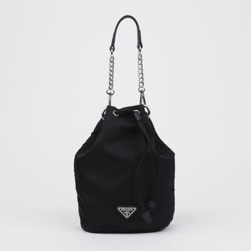 PRADA ナイロンバケットポーチ ブラック シルバー金具 157910251 [P]