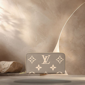 LOUIS VUITTON Zippy Wallet in Turtriel Grey / Crème M28793 158371641 [P]