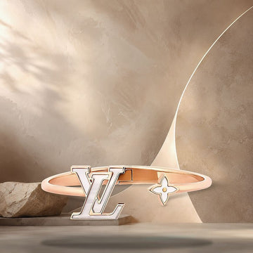 Louis Vuitton Lady LV Pearlescent Bracelet 158370121 [P]