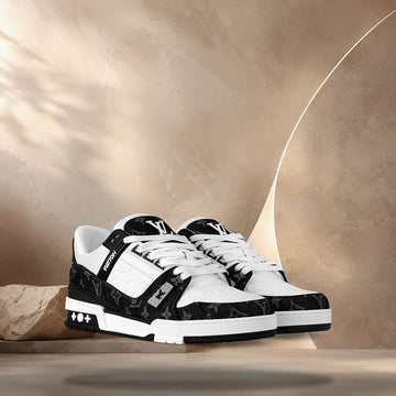 Louis Vuitton Trainer Sneakers Black 158372329 [P]