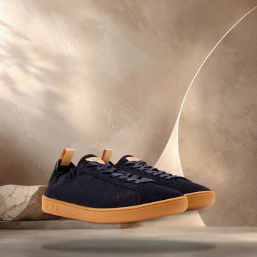 LOUIS VUITTON Weiche Sneakers in Marineblau 158372372 [P]