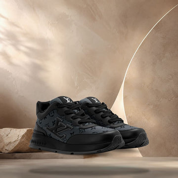Louis Vuitton Classic Sneaker Black 158372405 [P]