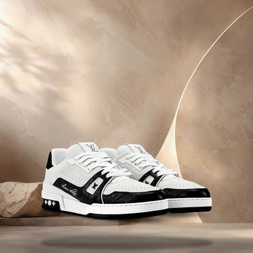 Louis Vuitton Trainer Sneaker Black 158372430 [P]