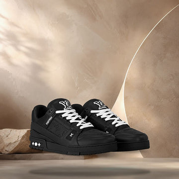 Louis Vuitton Trainer Sneakers Black 158372444 [P]