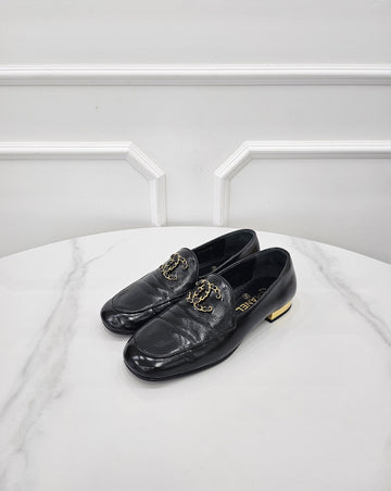 CHANEL Glazed Goatskin Chain CC Season Loafer G39438 38 154125747 [P]