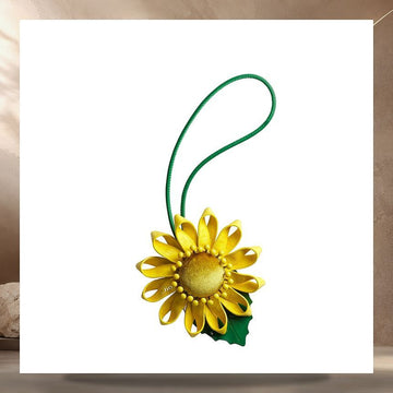DIOR Sunflower Bag Charm Gelb & Grün Kalbsleder, Antik Silber Ausführung Messing 2ESKH680GTV_H200 158405289 [P]