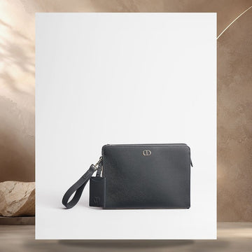 DIOR CD-Icon A5 Dreiecks-Pouch aus grauem Flanellgeprägtem Kalbsleder 158406239 [P]