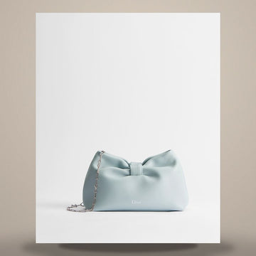 LOUIS VUITTON Klein Bow Bag aus Lammleder in Eisblau M0715PUQO_M39Z 158408923 [P]