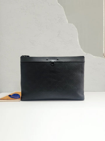 Louis Vuitton Monogram Shadow Pochette Clutch M62903 158432131 [P]