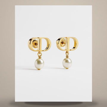 Louis Vuitton Petit CD Earrings Gold Finish Metal & White Resin Pearl E1520PTCRS_D301 158468709 [P]