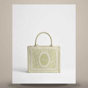 LOUIS VUITTON ブックトートストラップバッグ スモール グリーンオブリークウォッシュド刺繍 & エクリュメダリオン (26.5 x 22 x 14cm) M1404PEWW_M924 158470107 [P]
