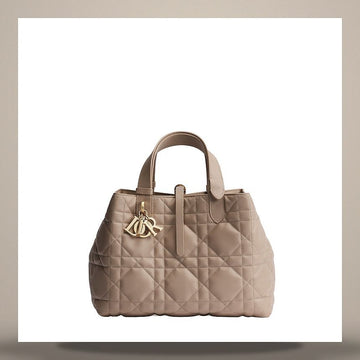 LOUIS VUITTON Dior Tote Bag Medium Powder Beige Macro Cannage Leder M2821OSNW_M51U 158470296 [P]