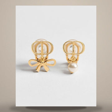 Louis Vuitton CD Mini Bow Clip Earrings Gold Finish Metal & White Resin Pearl E4899WOMRS_D301 158495837 [P]