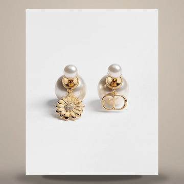 Louis Vuitton Tribal Earrings Gold Finish Metal, White Resin Pearl, Crystal E4829WOMCY_D319 158495856 [P]
