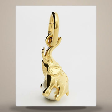 CELINE Charm Elefant auf Perle - Gold-Finish Messing & Harz Perle Gold / Natürlich B10793F65.GJZ3 158502787 [P]
