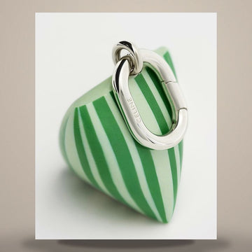 CELINE Charm Behringot - Harz & Rhodium-Finish Messing Silber / Grün B10392S92.GGW7 158502852 [P]