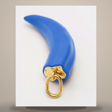 CELINE Charm Small Horn - Harz, Leder & Gold-Finish Messing Blau / Gold B10533BRU.GGZ0 158502866 [P]