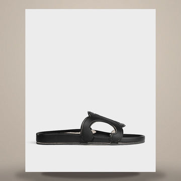 CELINE Triomphe Slide - Vegatable gegerbtes Kalbsleder Schwarz 367365348C.38NO 158505510 [P]