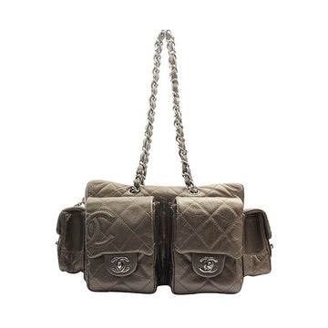 CHANEL ゴールドメタリックCCロゴカンボンポケットトート兼ショルダー 158539735 [P]