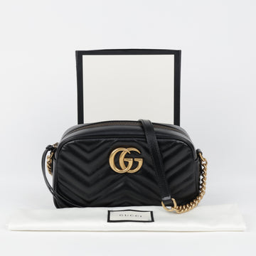 GUCCI GG Marmont スモール マトラッセ ショルダーバッグ ブラック ゴールド金具 158378183 [P]