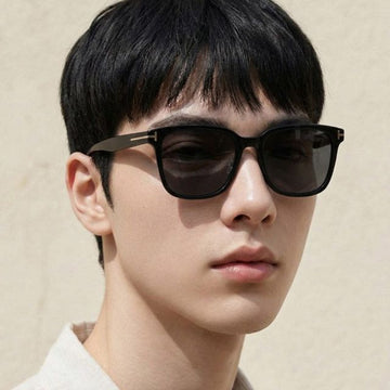 TOM FORD Sonnenbrille TF1136K 01A Asian Fit Schwarz Luxus Rechteckig 118790657 [P]