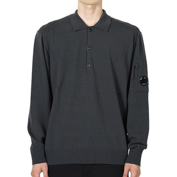 CP Company Men's Lens Wappen Polo Knit (Charcoal) 19CMKN038A 005528A 978 140676470 [P]