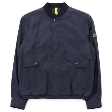 MONCLER メンズジャケット (ネイビー) 1A00013 M6680 778 151634401 [P]