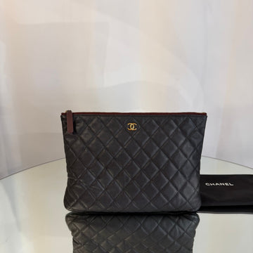CHANEL Caviar Classic New Medium Clutch 29 158631726 [P]