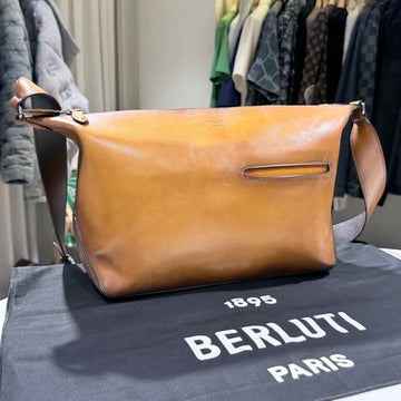 BERLUTI Tuchouk Soft Zipper Hobo Leder Messenger Bag 158631748 [P]