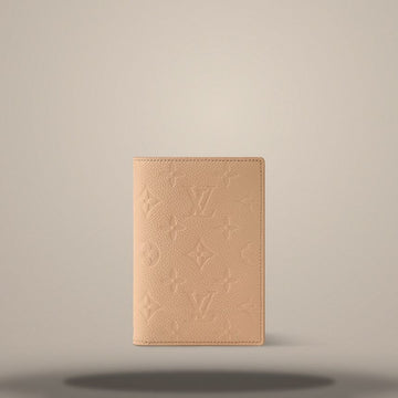 LOUIS VUITTON Reisepasshülle Haselnussbraun 158643805 [P]