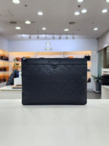 Louis Vuitton Monogram Shadow Clutch with Chip M62903 158646390 [P]
