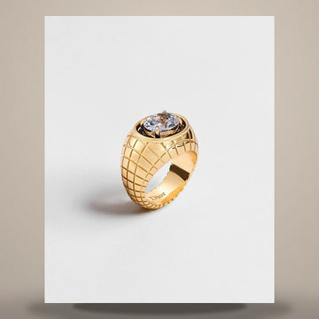 DIOR Ringe mit goldfarbigem Finish und funkelnden Kristallen 158665481 [P]